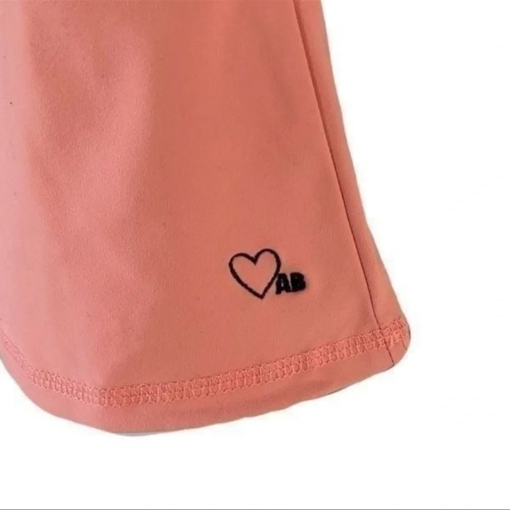 TONED By Ashy Bines - Picture 5 of 6